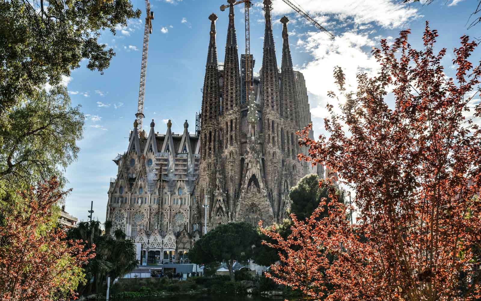Diesen titel hat die im stadtteil eixample gelegene basilika sicherlich dem umstand zu verdanken, dass gaudí ab 1883 die leitung der bauarbeiten übernahm. Entdecken Sie vier weniger bekannte, sehenswerte ...