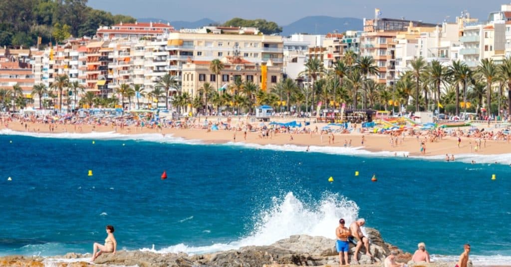 Tourismus in Lloret de Mar - überfüllter Strand